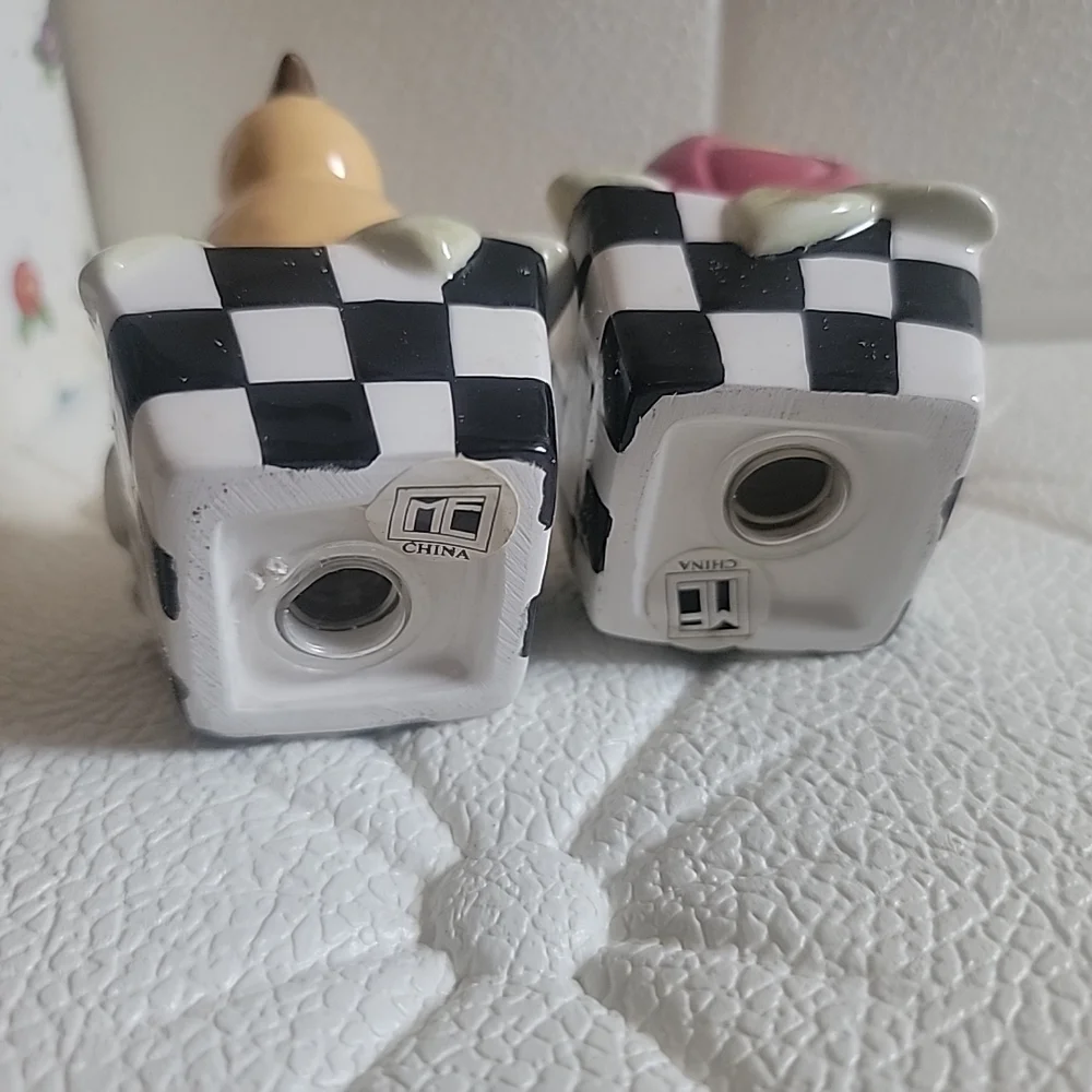 Mary Engelbreit at Home Bird, Flower in Checked Basket Salt and Pepper Shakers